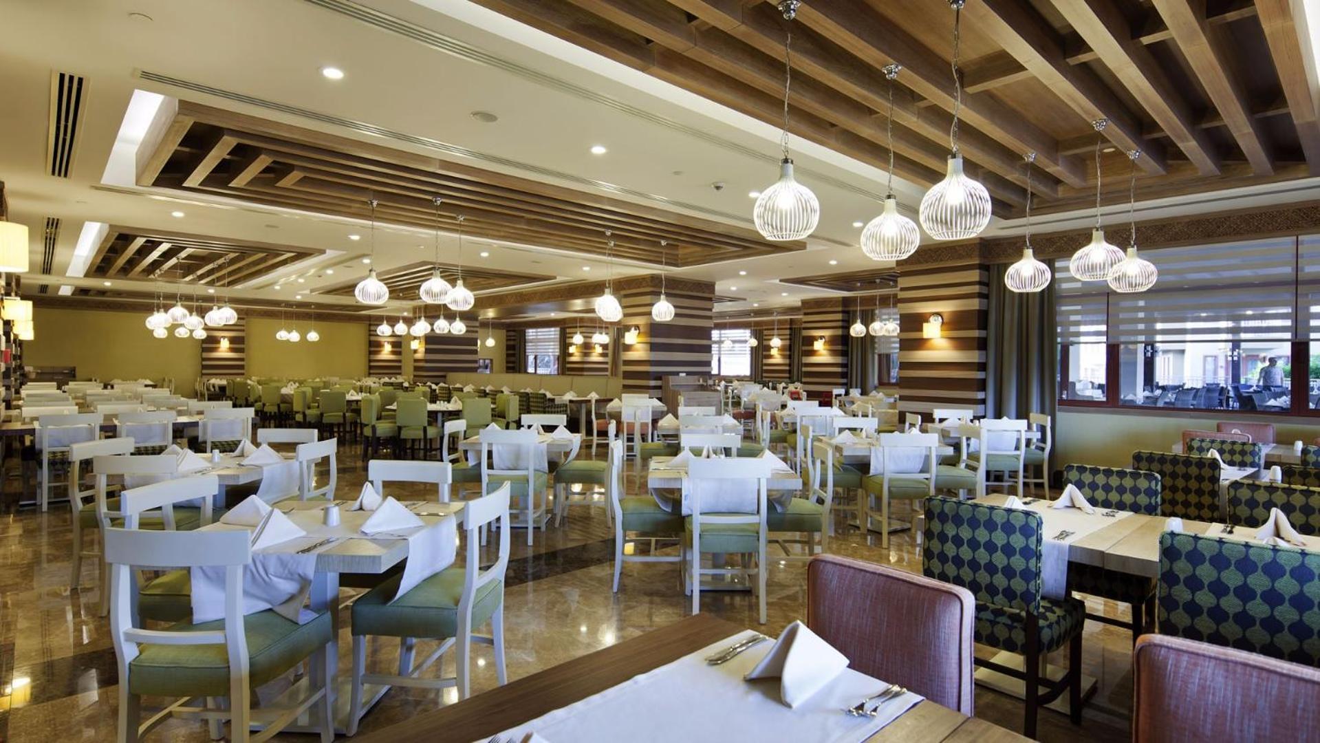 Club Grand Side Hotel Bagian luar foto