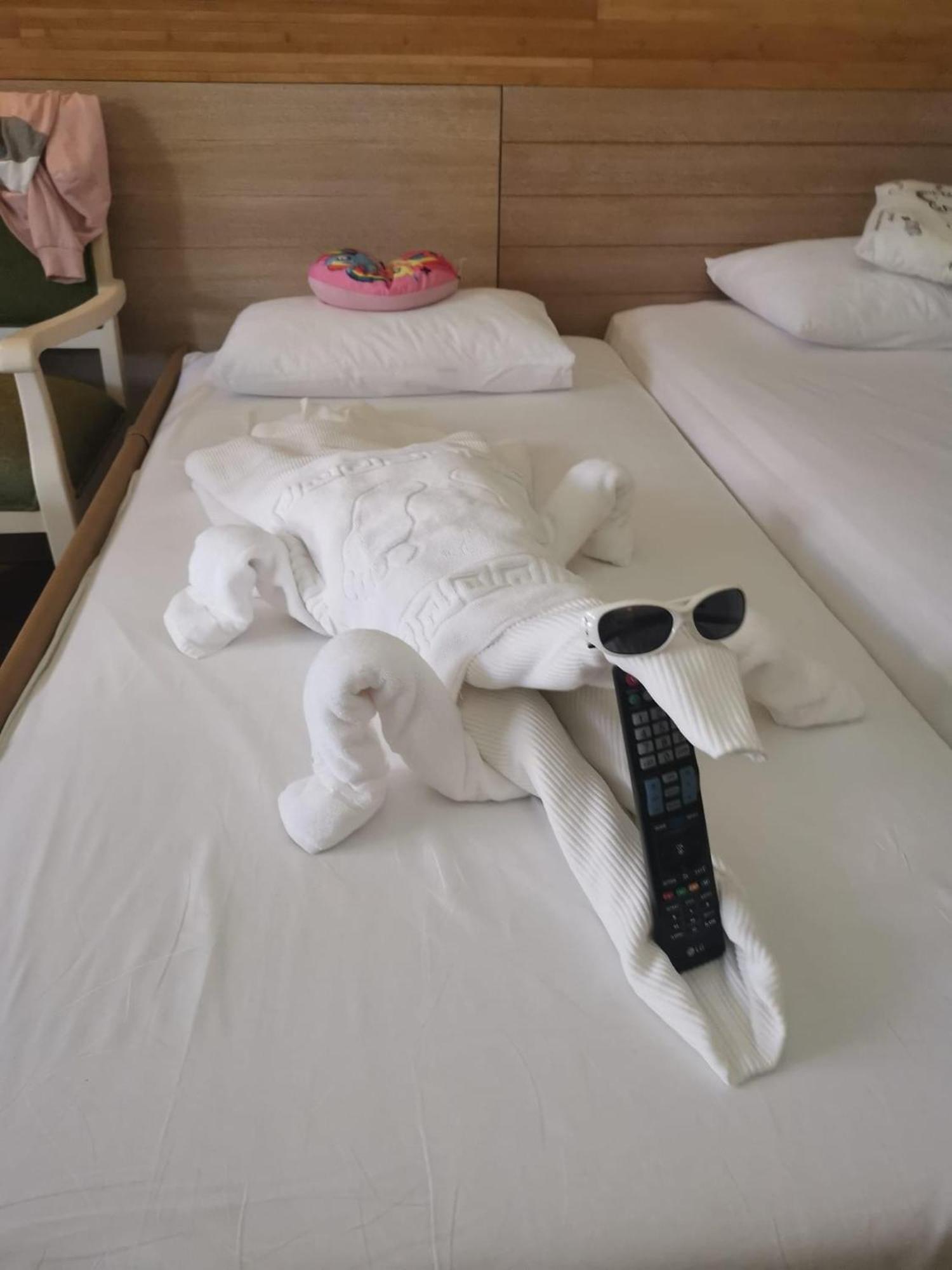 Club Grand Side Hotel Bagian luar foto